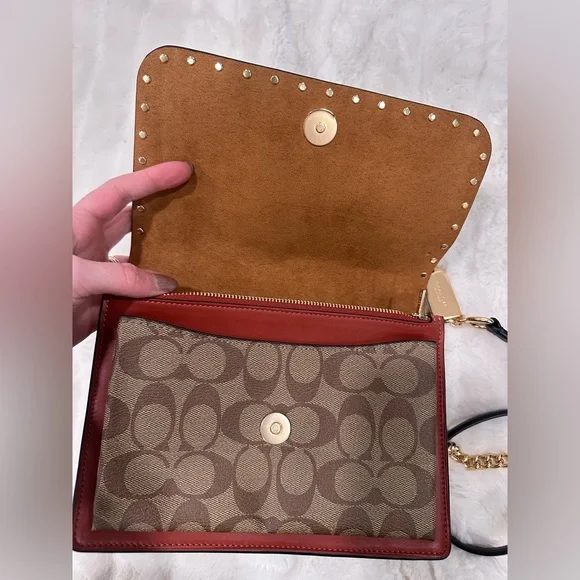 Coach Klare Crossbody Bag In Signature With Rivets - Picture 12 of 16